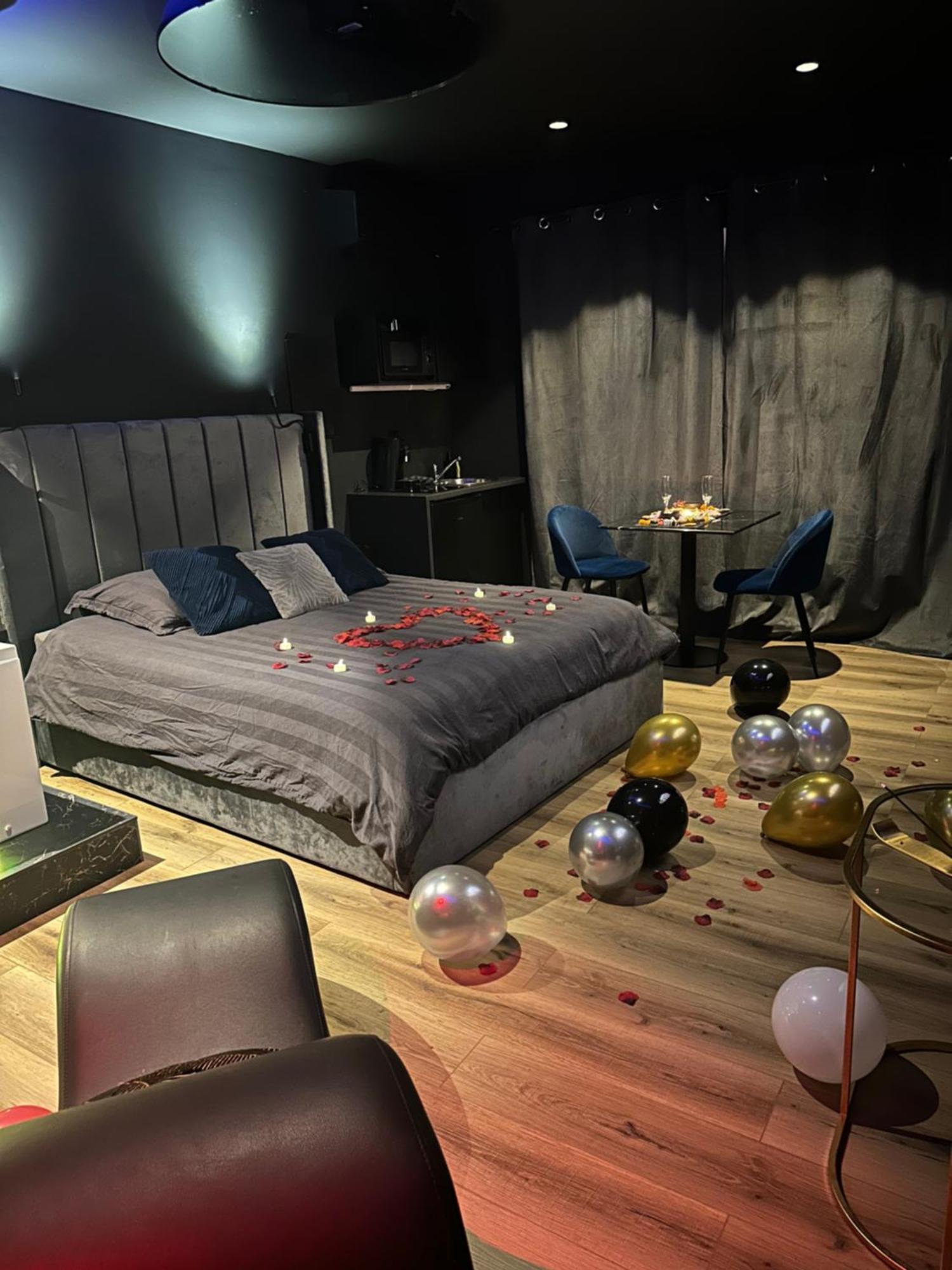 Loveroomxspa Bourg-Saint-Christophe المظهر الخارجي الصورة