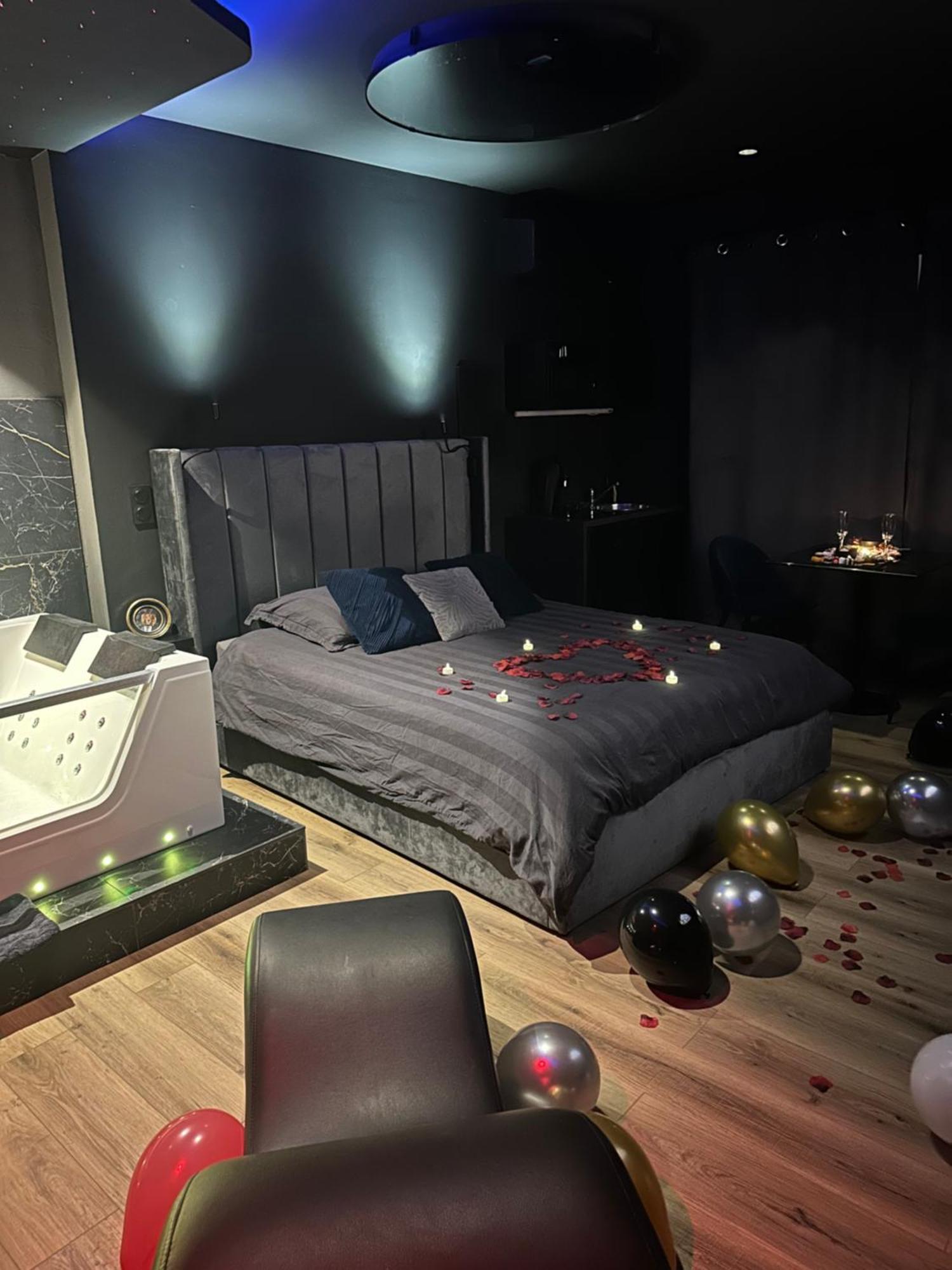 Loveroomxspa Bourg-Saint-Christophe المظهر الخارجي الصورة