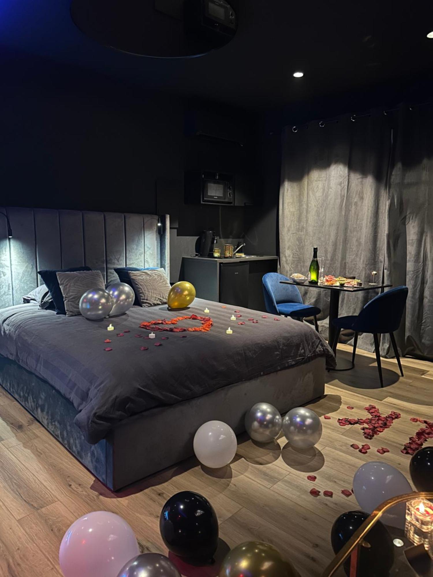 Loveroomxspa Bourg-Saint-Christophe المظهر الخارجي الصورة